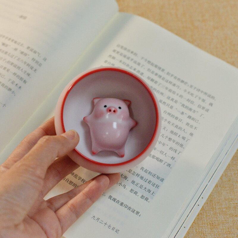 Cartoon ceramic teacup - funny piglet with bubbles under base